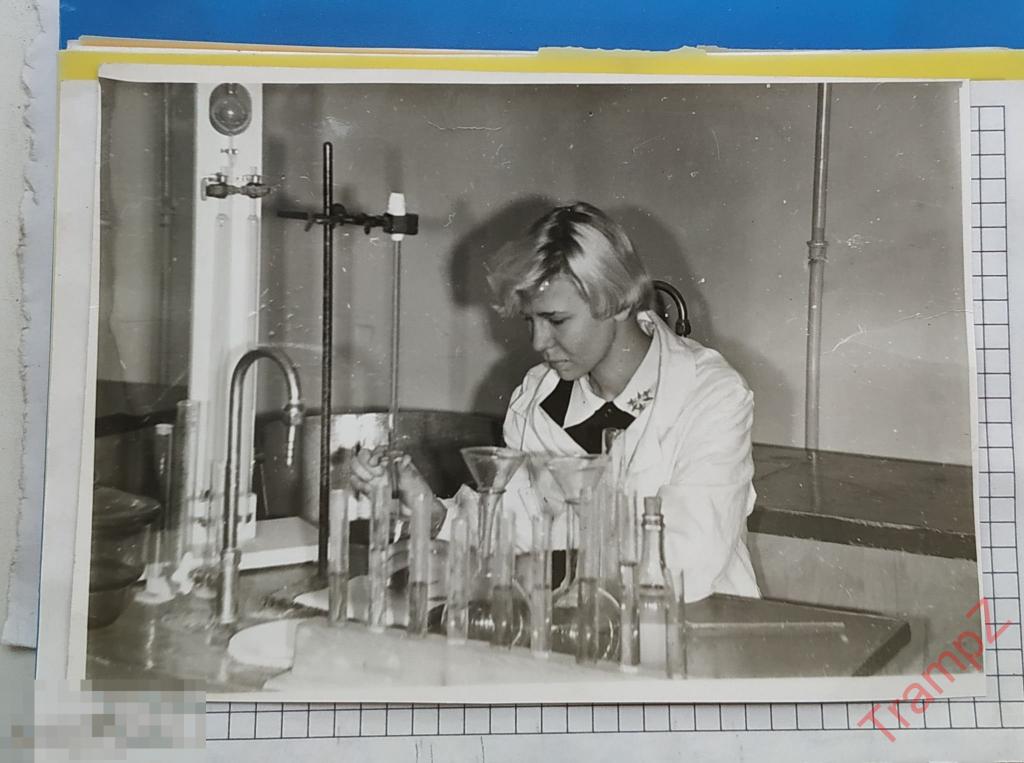 Фотография девушка лаборант #02* 