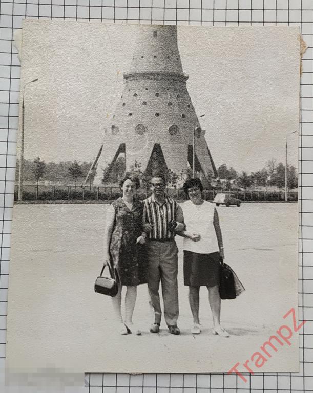 Фотография №8800 мужчина, женщины Москва телебашня Останкино 