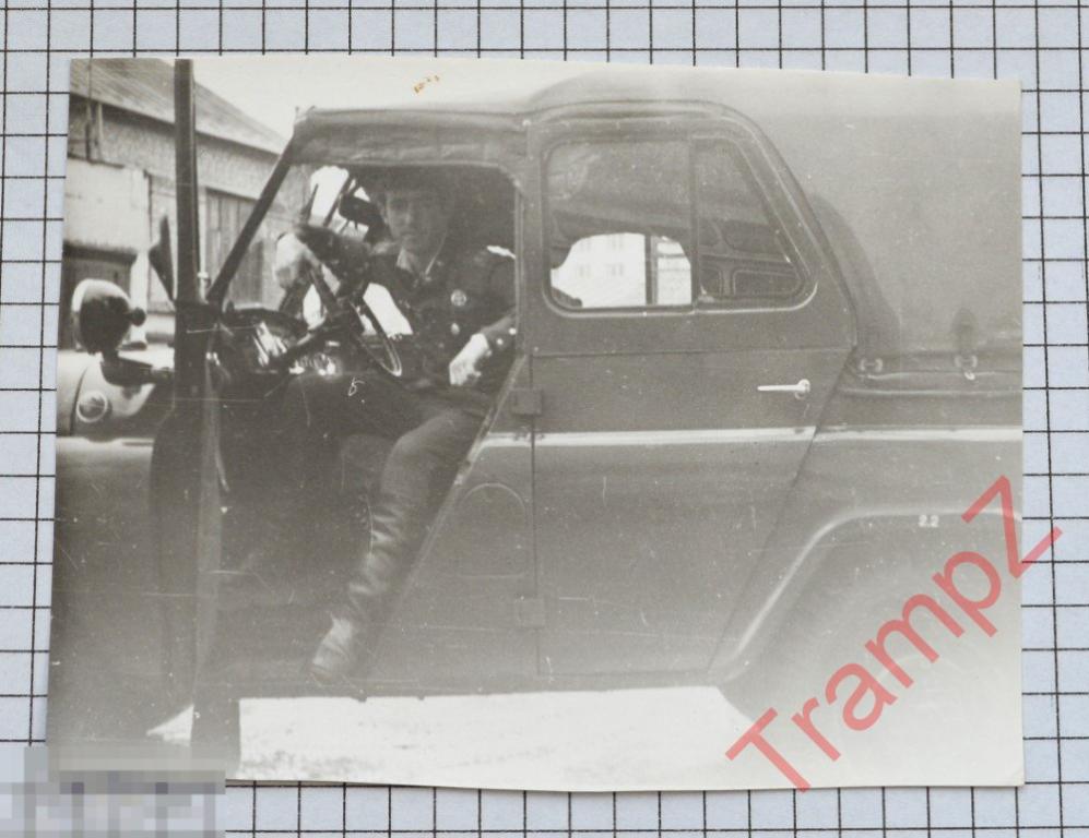 Фотография №6497 военнослужащий автомобиль УАЗ 