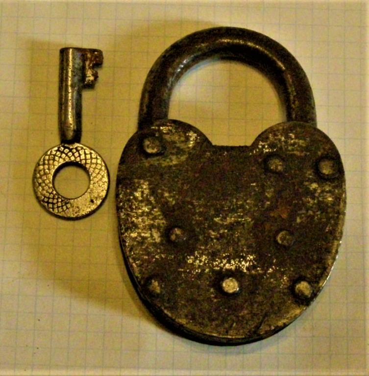 Амбарный замок. Кованый замок. 1952 год. Огромный навесной замок. Артель. Павлово. Рабочий. ключ.