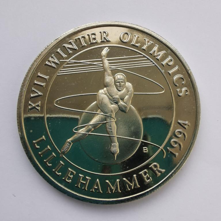 Тёркс и Кайкос 5 крон 1993 XVII зимние Олимпийские Игры Лиллехаммер 1994 Конькобежный спорт коньки