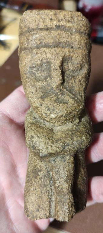 каменная фигурка Мужчина в шапке, старинная