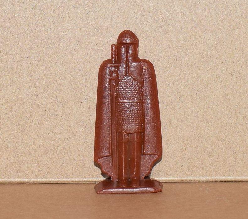 Солдатики СССР - Ледовое побоище Крестоносец пеший Коричневого цвета.