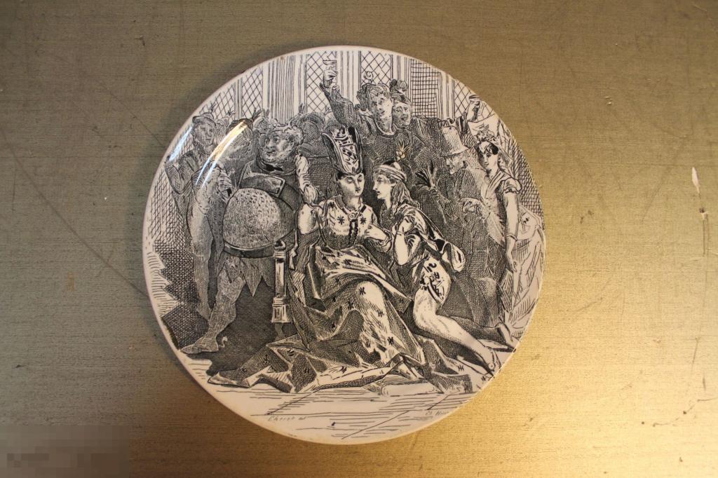 ТАРЕЛКА. ФАРФОР. ЕВРОПА. КЛЕЙМО. 