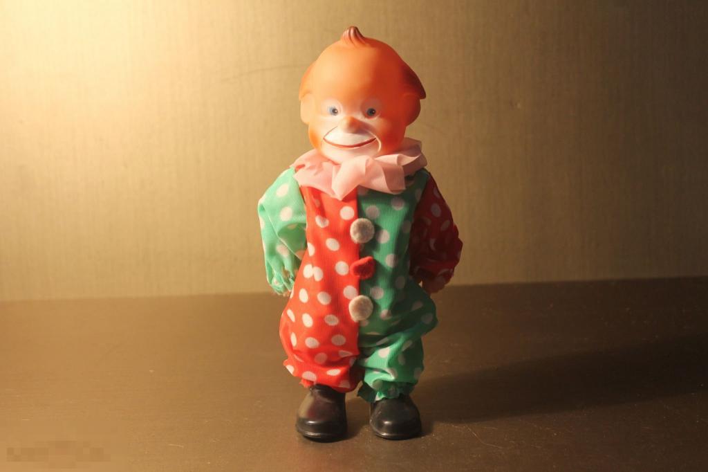 ИГРУШКА. КЛОУН. КУКЛА. ЗАВОДНОЙ. ШАГАЮЩИЙ. ГЕРМАНИЯ. * 