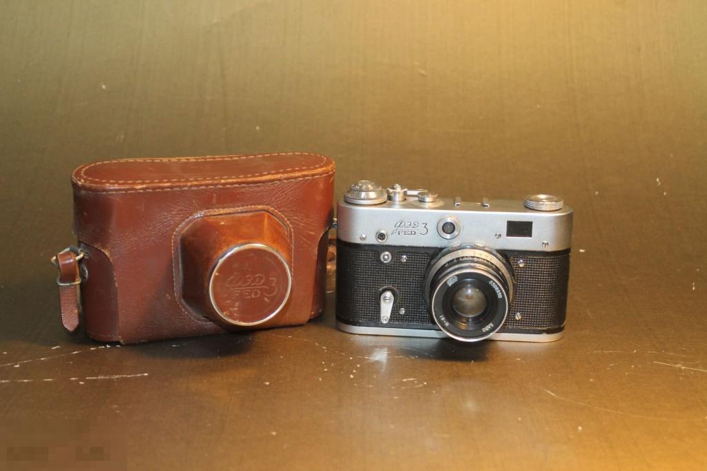 ФОТОАППАРАТ ФЭД - 3. ИНДУСТАР- 61. ФУТЛЯР. * 