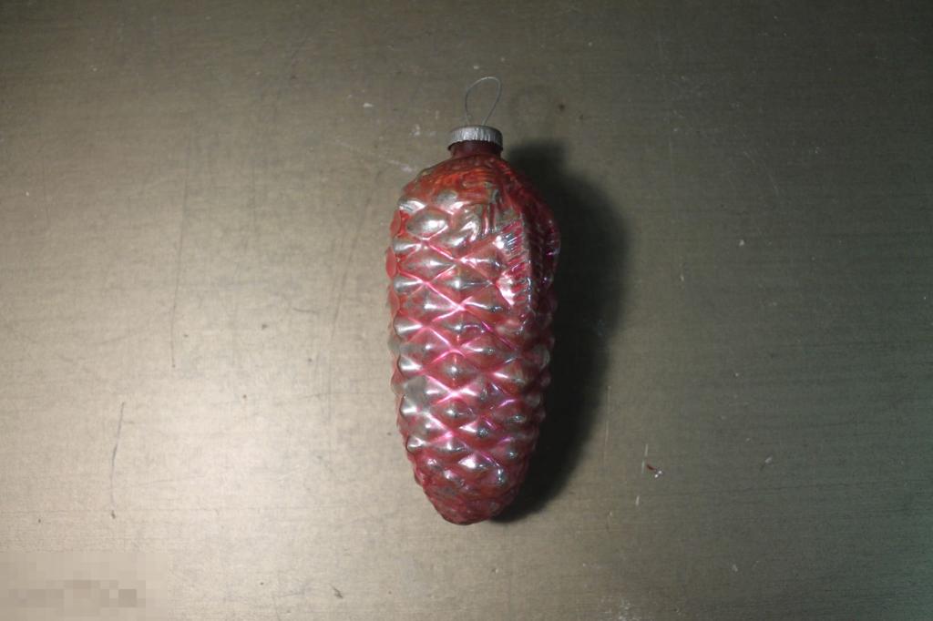 ЕЛОЧНАЯ ИГРУШКА. БОЛЬШАЯ ШИШКА. СССР. ПОДВЕСКА. 