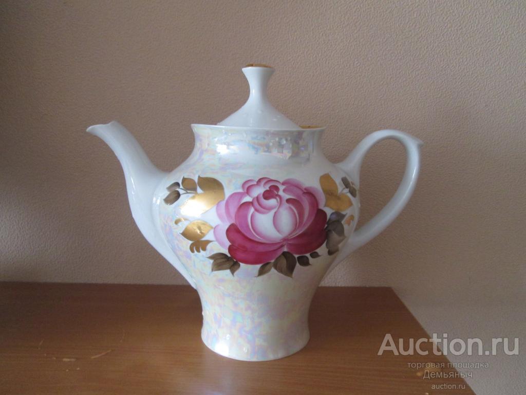 Чайник фарфоровый, большой, доливочный. Песочное.