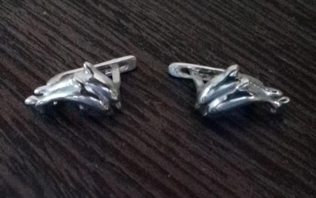 Изящные серебряные серьги  Дельфины Серебро 925 проба. 