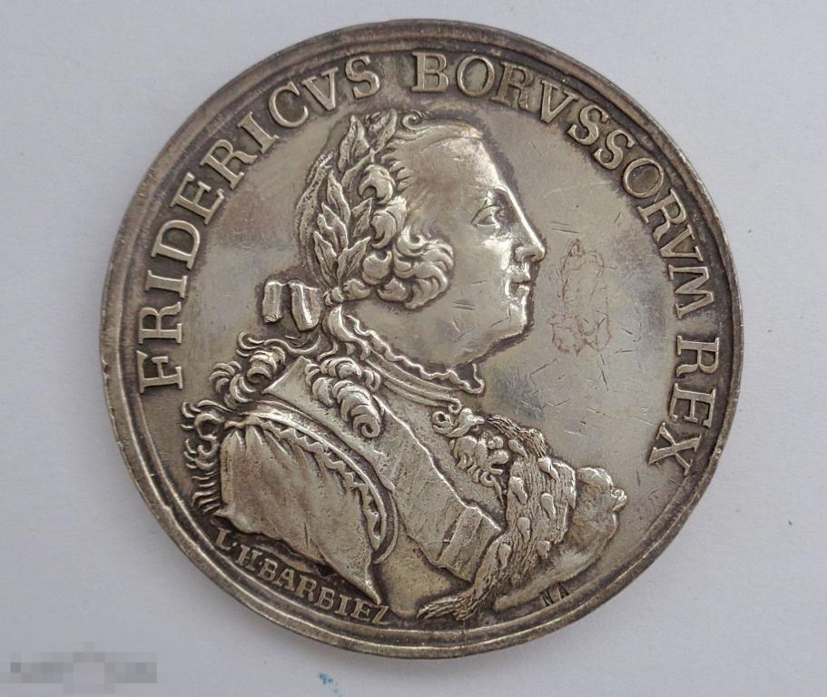 Настольная медаль, Фридрих Великий, 1747 г., серебро. оригинал, редкость. 