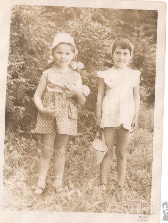 Фото девочек с игрушками 1940-1950 г.г.