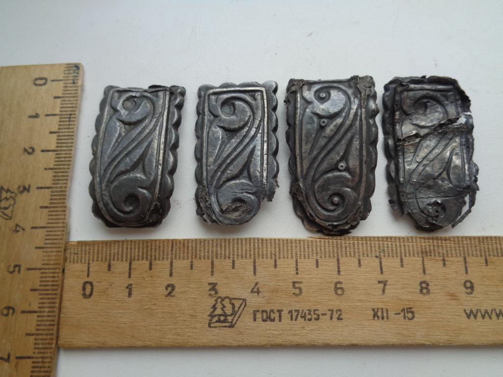 Древние серебряные накладки-4 штуки.