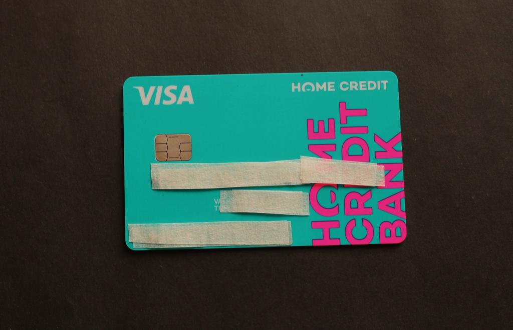 Банковская карта. Банк Home Credit. VISA. # 5667