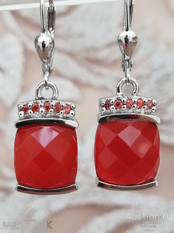 Серебряные серьги 925 проба Вес 6 гр. Высота серьги 3 см.