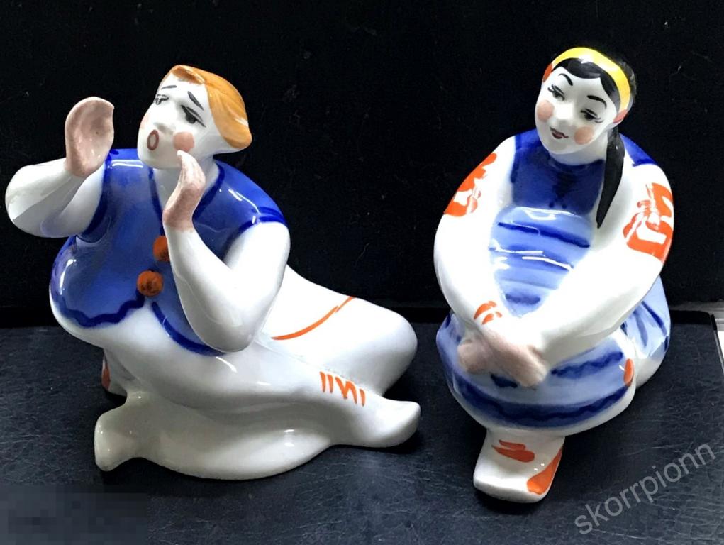 Статуэтка  Киев. Юноша и девушка. Отличные! Редкие ! Сохран  фарфор   СССР ( а.гр.) 