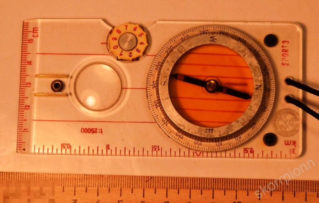 компас Германия жидкий  винтаж  ретро сохран  (а.ВЛ23) 