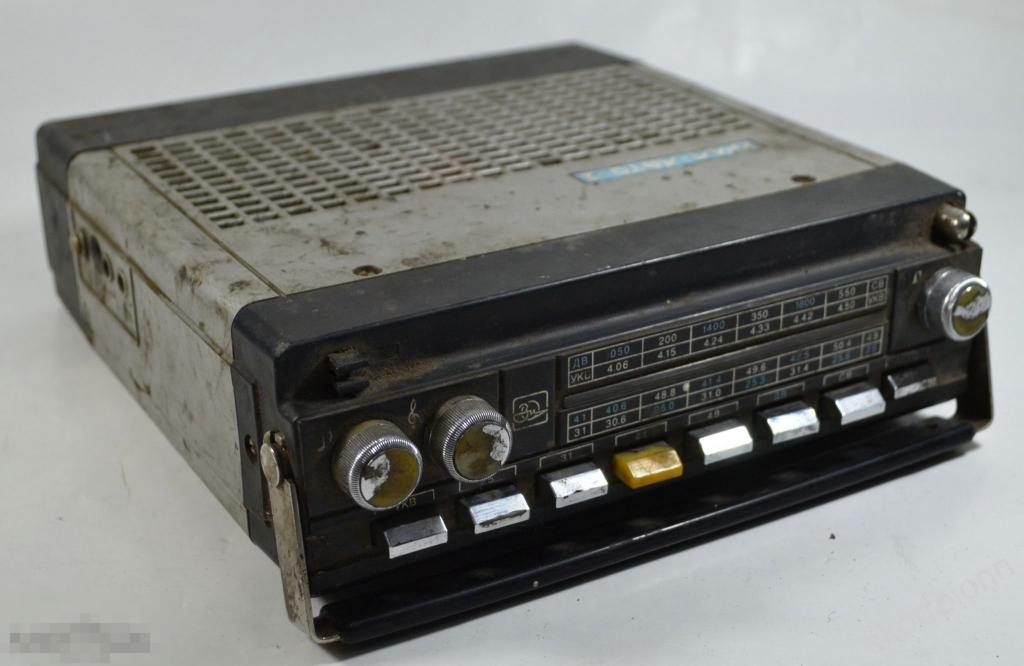 авторадио приемник времен СССР сохран витнаж ретро   (а.ВЛ49) 