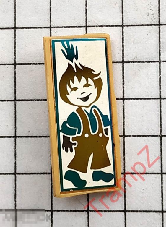 Знак значок детский Чиполлино ситалл #9 