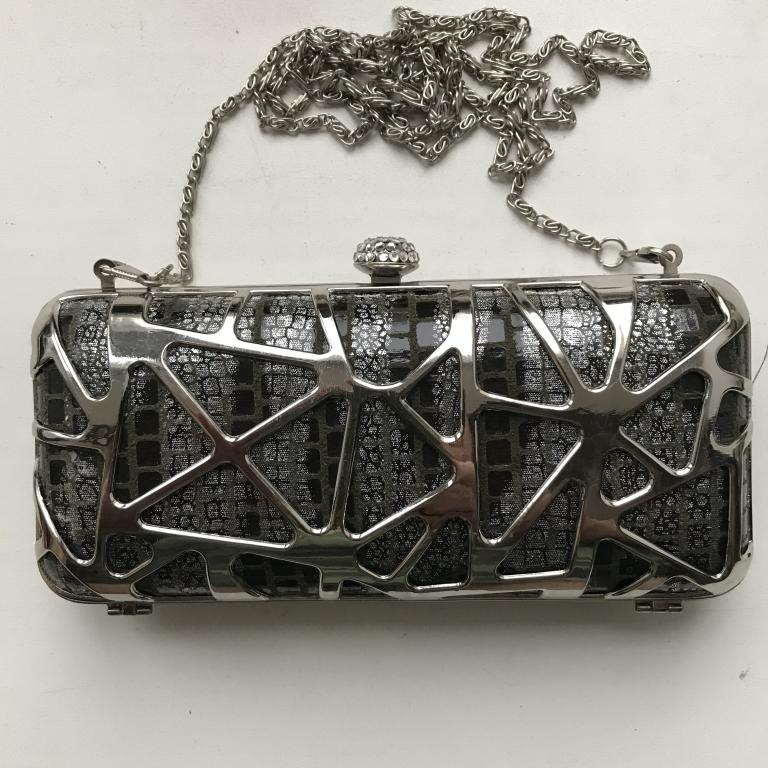 Клатч. Модная полая металлическая вечерняя сумка. Сумка.