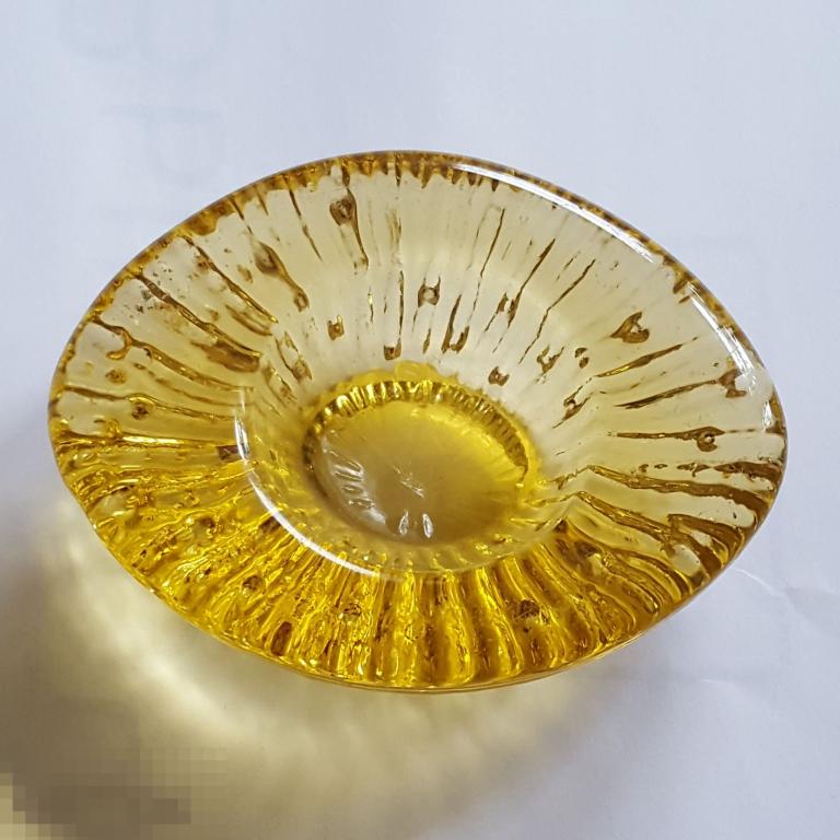 Пепельница СССР жёлтое стекло вазочка  для украшений печать гусь цветное жёлтое стекло рельефное