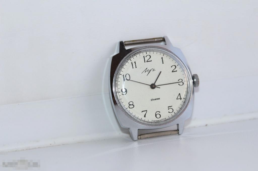 Большие Наручные часы Луч 2209 — покупайте на Auction.ru по выгодной ...