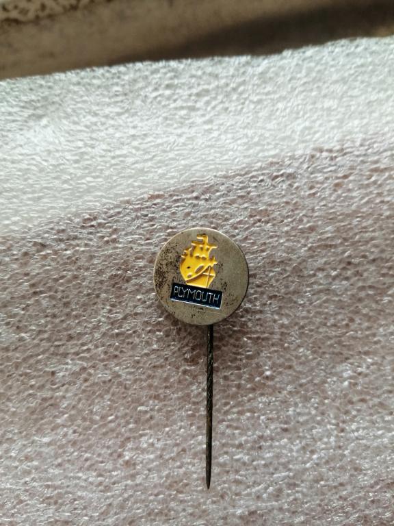 Автомобили легковые и грузовые,автомобильные компании,популярные автомобильные бренды. PLYMOUTH.