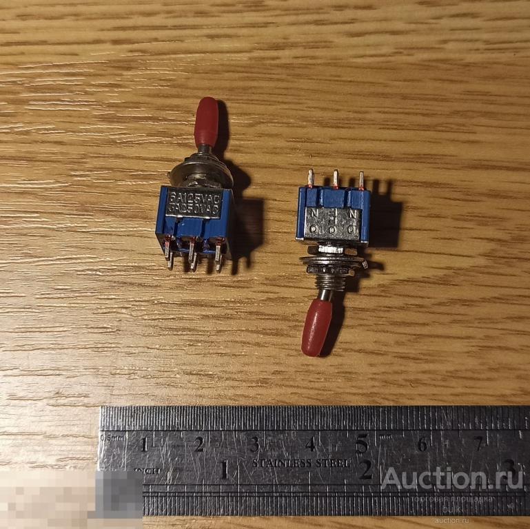 Тумблер двухполюсный , три положения, с фиксацией , сдвоенный .  6a125v , 3a250v. Новый . Импортный 