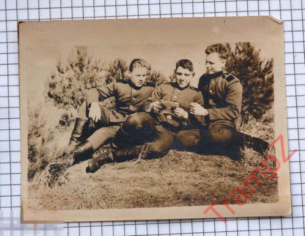 Фотография армия военнослужащие солдаты читают письмо #10 