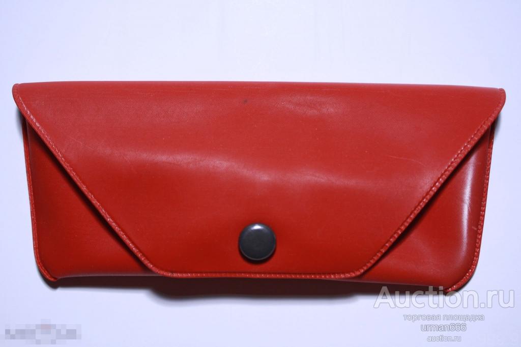 ОЧЕЧНИК / ФУТЛЯР / ПЕНАЛ  ДЛЯ ОЧКОВ ВИНТАЖНЫЙ КРАСНОГО ЗАМЕТНОГО ЦВЕТА ПРОИЗВОДСТВА СССР 