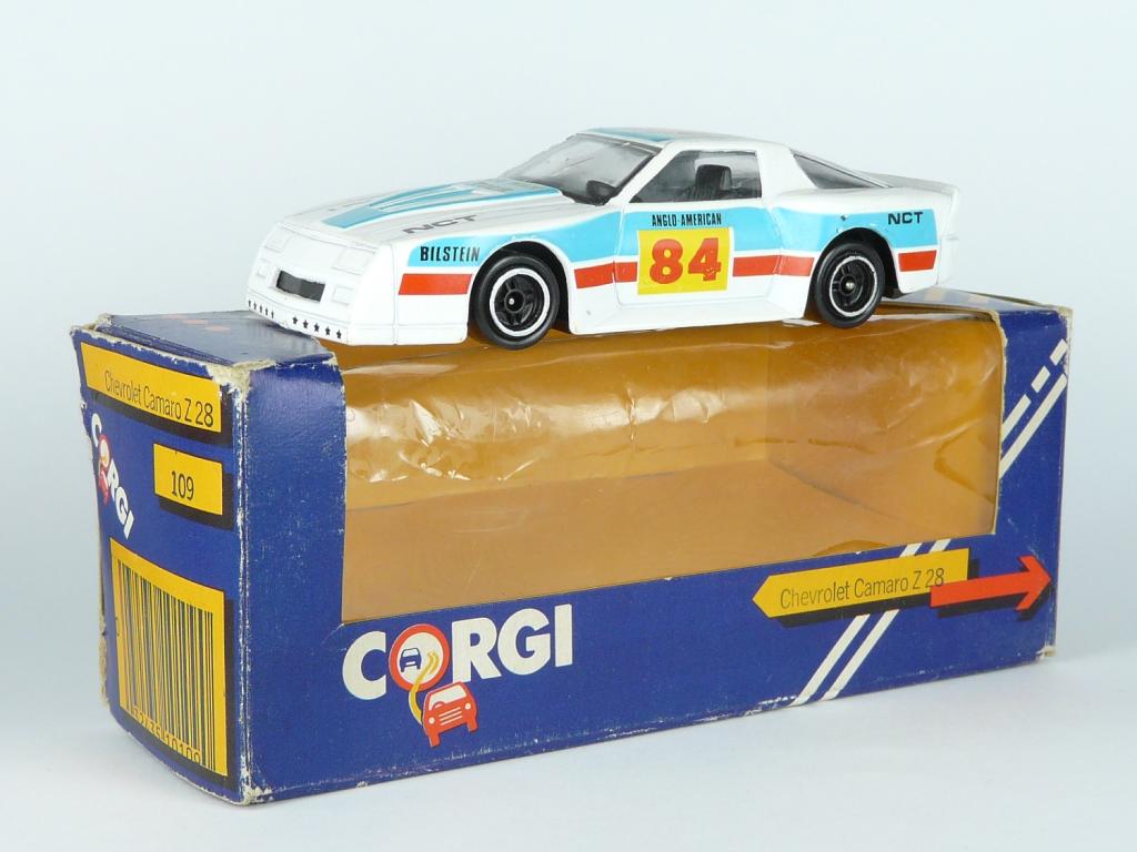 319 Corgi Toys 109 Chevrolet Camaro Z 28 1/43
