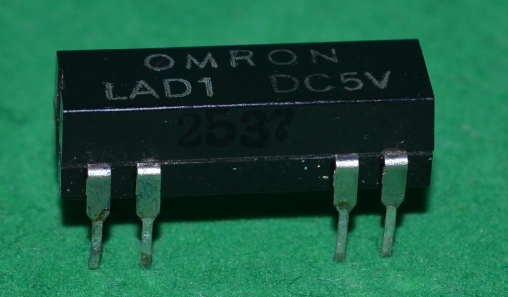 Реле герконовое  OMRON           (Цена за 1 штуку)    Лот № Р-084-1