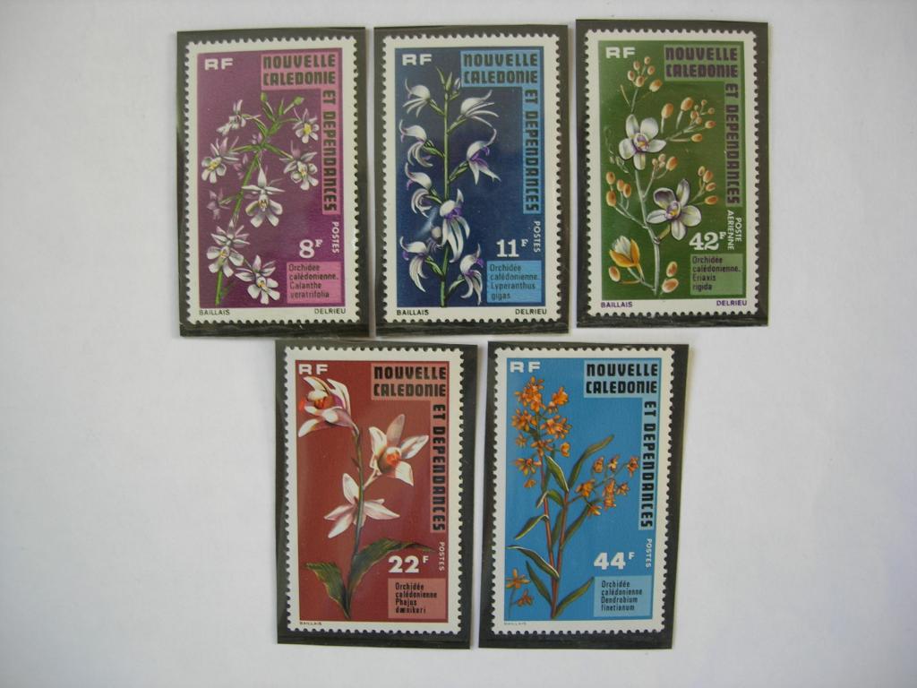 Новая Каледония 1975/1977 флора: цветы (орхидеи)  MNH