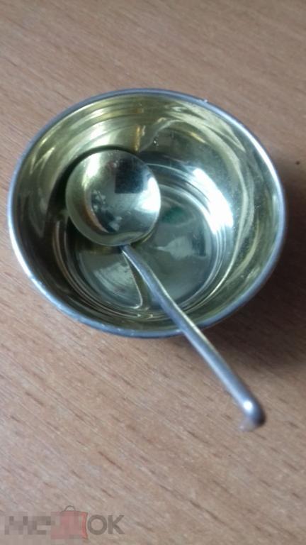 Серебряная солонка(875пр) с серебряной ложечкой(875пр), серебро, позолота, штихель, состояние,№1313