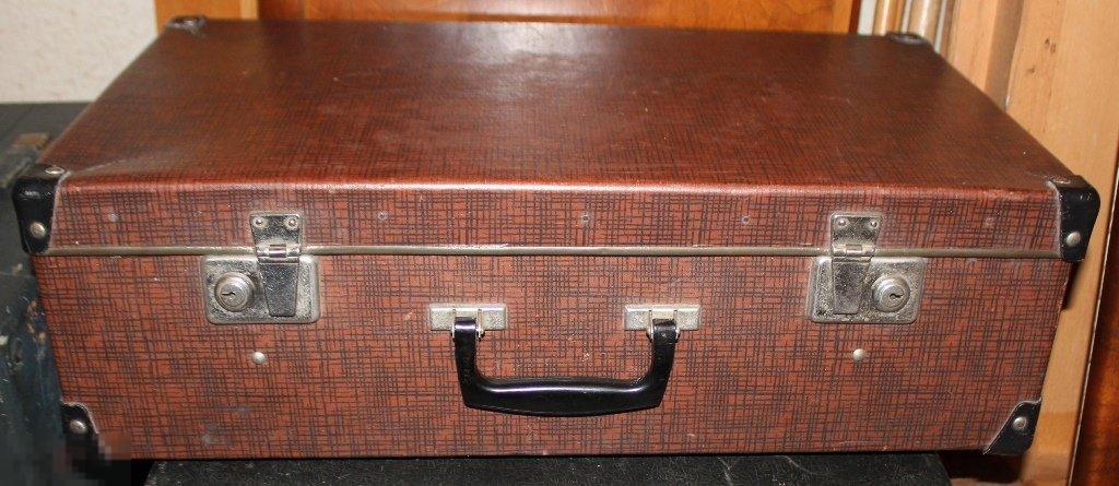 Чемодан СССР с  углами. Коричневый в клетку. Отличный. 1976 Троицк 