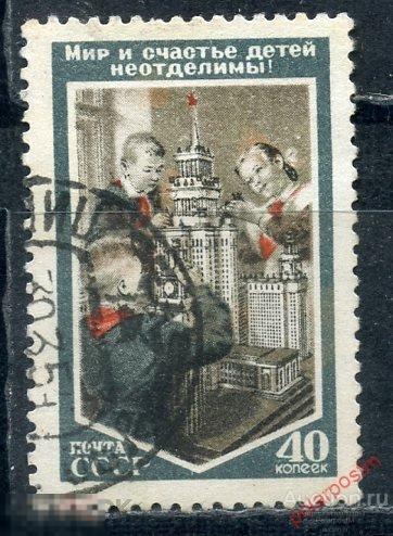 Y85 СССР 1953 1657 (1743) Международный день защиты детей. Пионеры у макета МГУ 