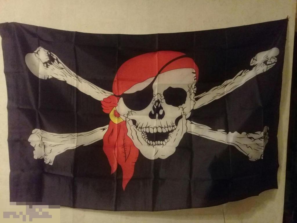 Веселый роджер цена. Флаг веселый Роджер (90х135). Пиратский флаг Роджер с меч 90х150 Озон. Флаг пиратский 90х135 см. Веселый Роджер СССР.