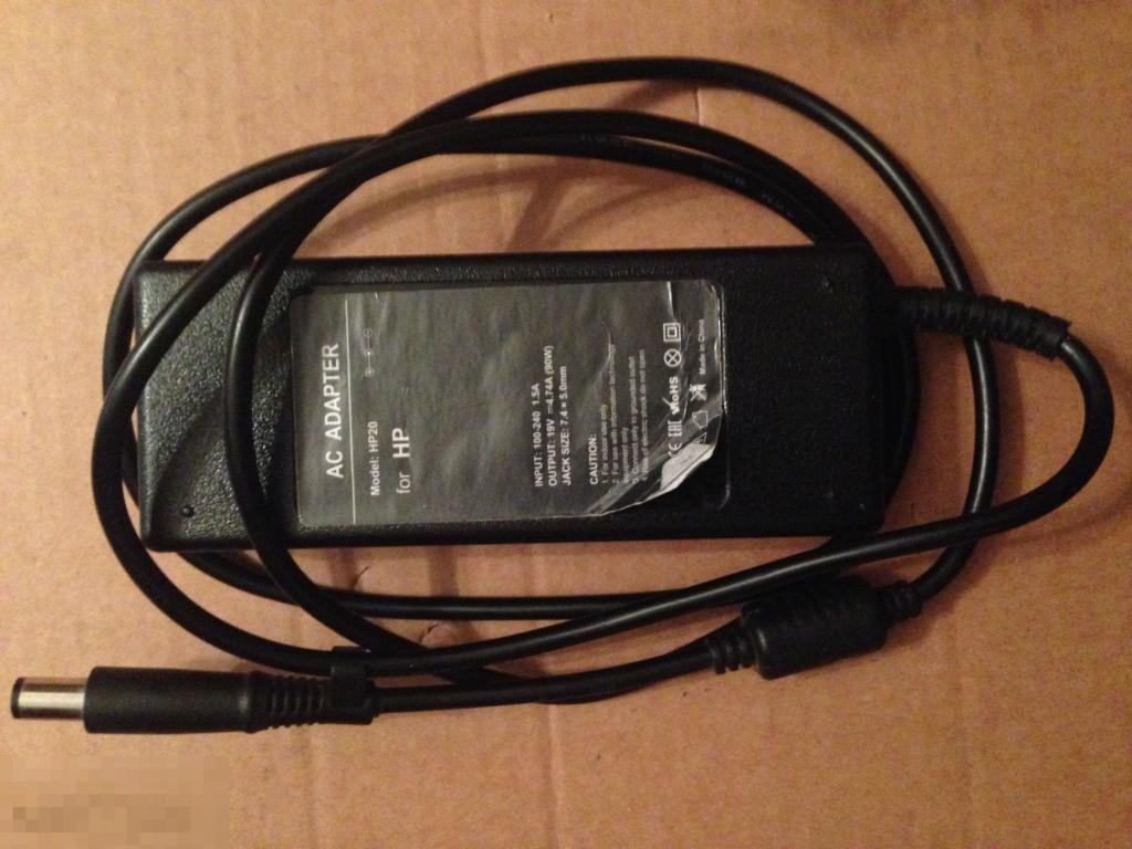 AC ADAPTER MODEL HP 20  Блок  питания 