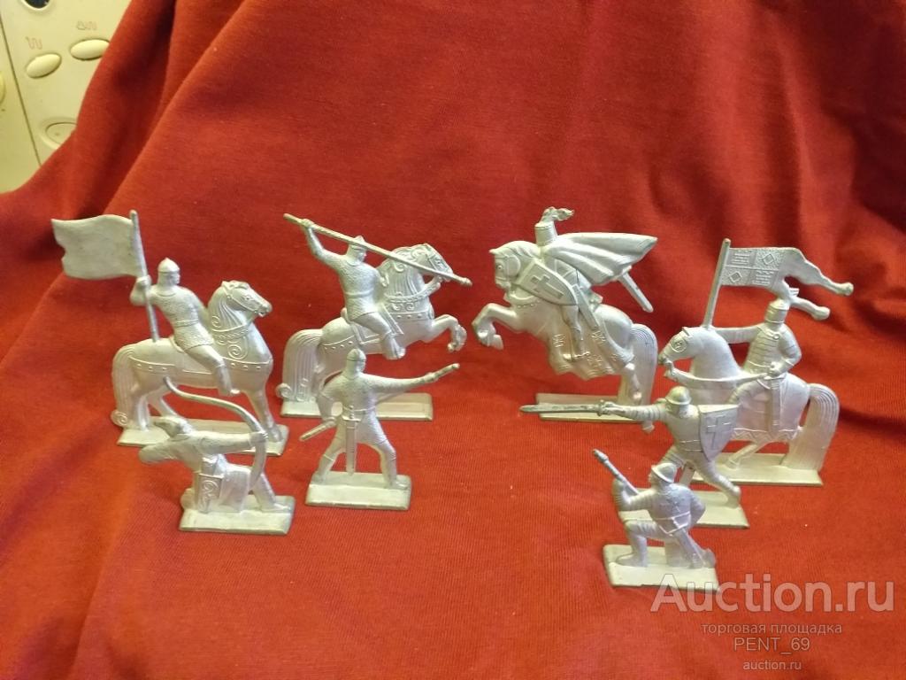 Ледовое побоище.Солдатики.Металл.8 шт.