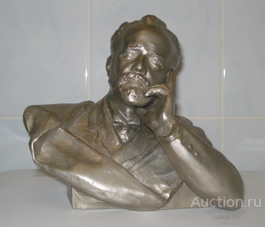 Бюст П.И. Чайковский. Ск. Л. Торич. 1985 год. СССР