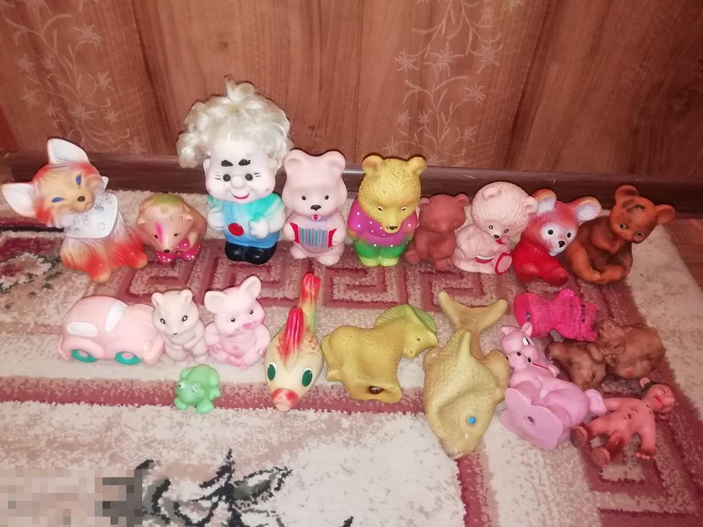 Игрушки резиновые СССР  медведь, лиса, лошадка, лягушка, рыбка и тд 