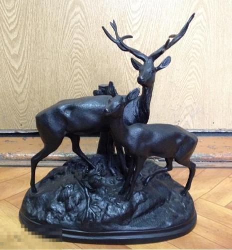 СКУЛЬПТУРА Олени с большими рогами. Каменск-Уральск. Чугунное литье.