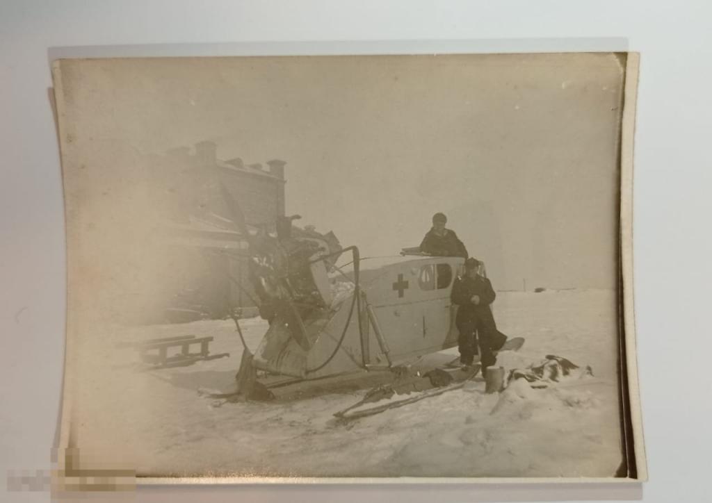 Фотография аэросани красный крест 1920-30 гг.