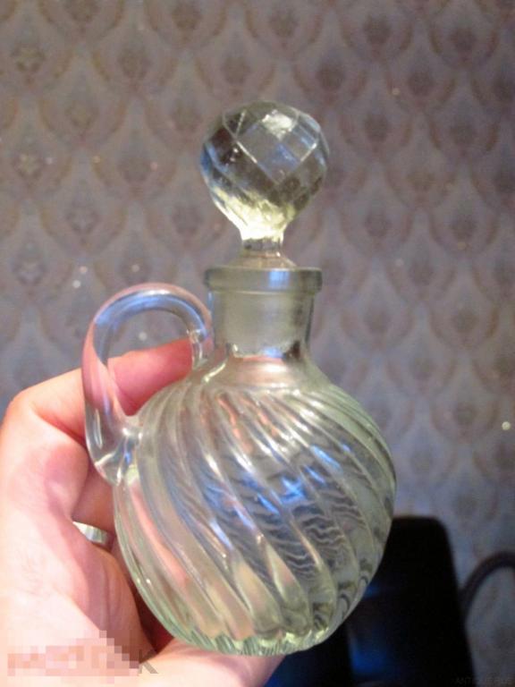 ► ФЛАКОН с ПРИТЕРТОЙ КРЫШКОЙ. СТЕКЛО (ю)
