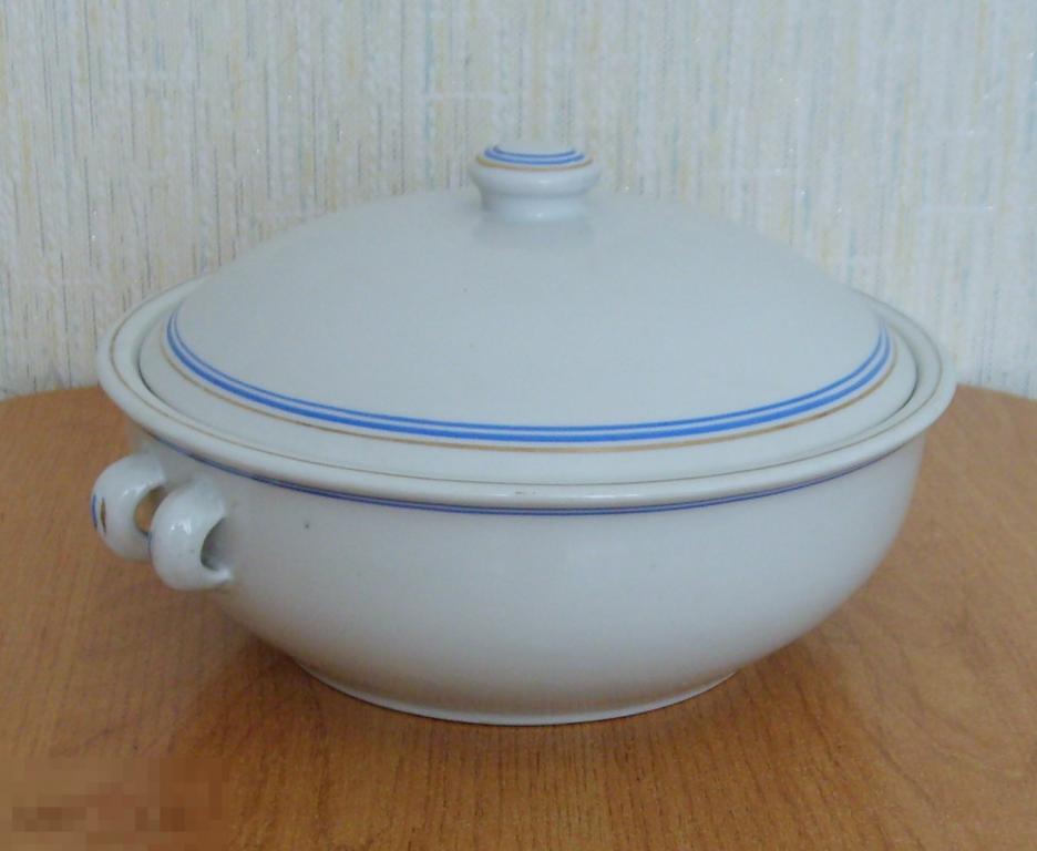 0130 .Супница. Производство Корея. 26х16 см. 1950-60-е годы 