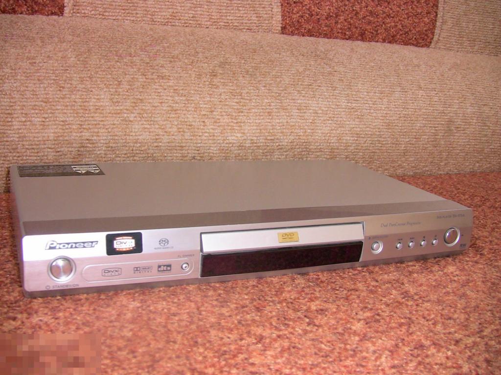 058 .DVD-плеер PIONEER DV-575A 