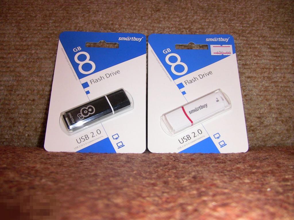 010 .НОВЫЙ накопитель (флэшка) USB 8Gb SmartBuy черный (белый) 