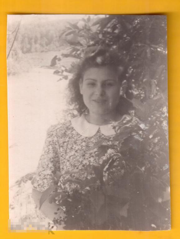 0117 .Старое фото, симпатичная девушка, 1955 год, 5,7х7,7 