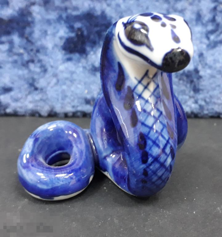 Статуэтка. Гжель. Змея. Кобра.  Высота 5 см. 