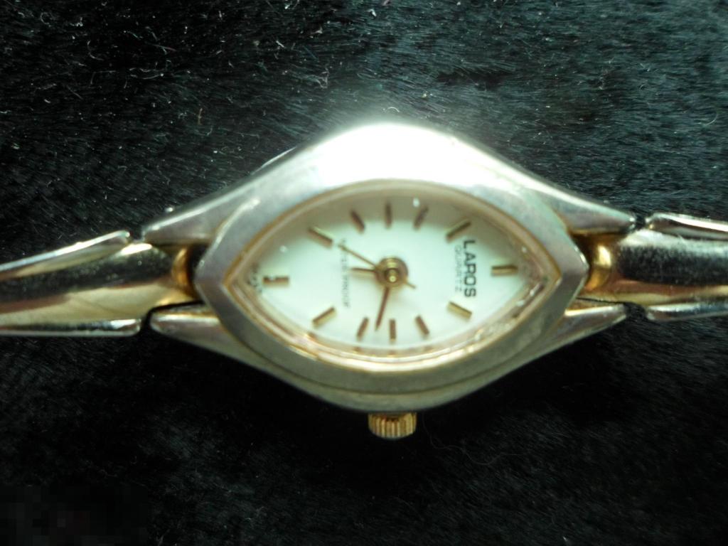 Часы Laros . Не на ходу. На запчасти. 