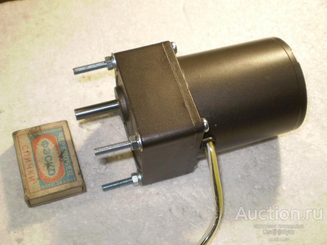 Электродвигатель с редуктором 15W 80V 50Hz 82об/мин..